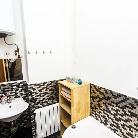 Apartment Spacious Old Town 3 Bedroom Flat Riga